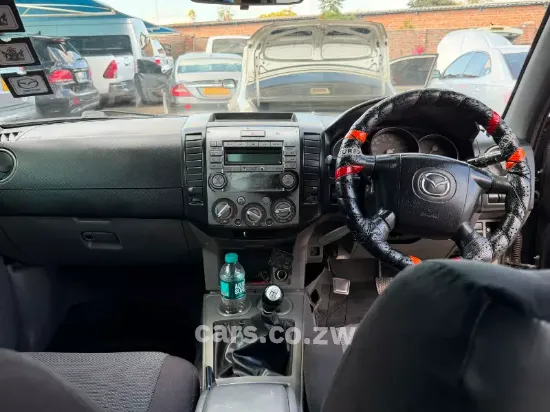 Picture of Mazda BT-50 2010