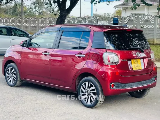 Picture of Toyota Passo 2016