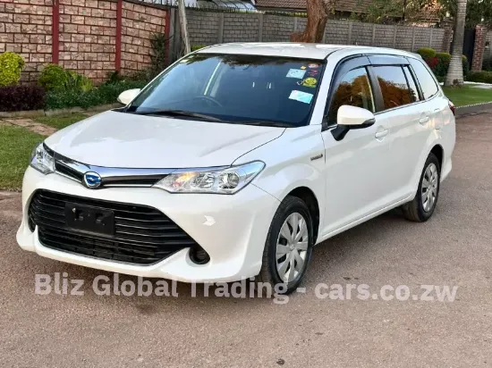 Picture of Toyota Fielder 2017