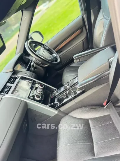 Picture of Land Rover Discovery 2019