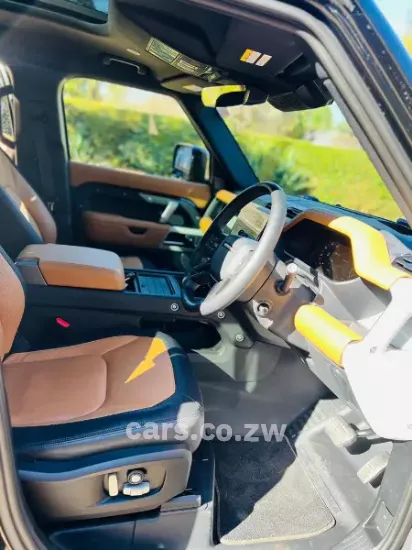 Picture of Land Rover Defender 2025