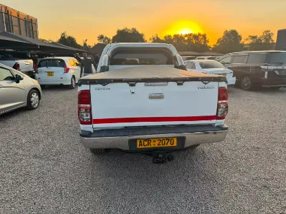 Picture of Toyota Hilux 2013