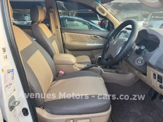 Picture of Toyota Hilux 2013