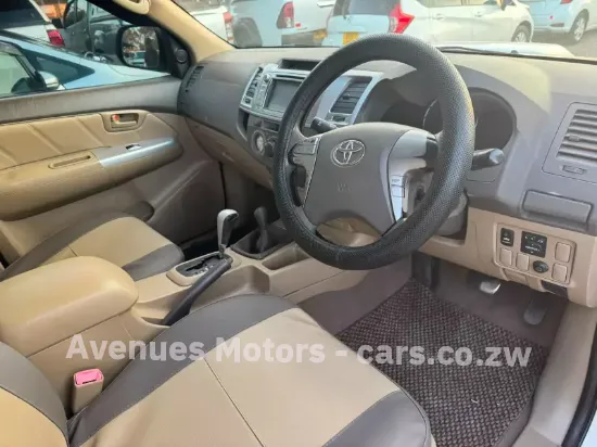 Picture of Toyota Hilux 2013