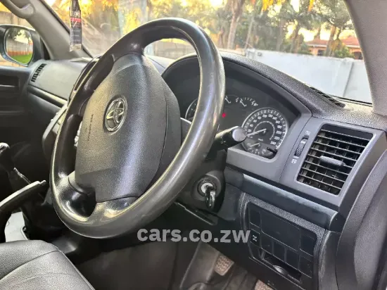 Picture of Toyota Land Cruiser 2015