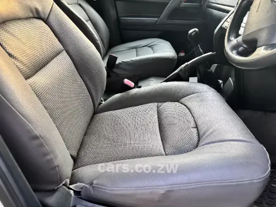 Picture of Toyota Land Cruiser 2015