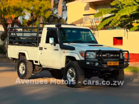 Picture of Toyota Land Cruiser 2016