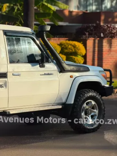 Picture of Toyota Land Cruiser 2016