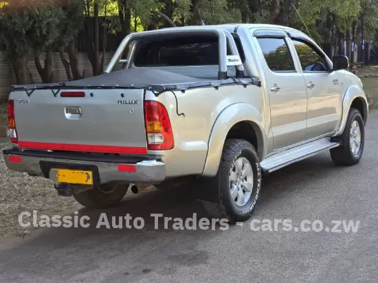 Picture of Toyota Hilux 2011