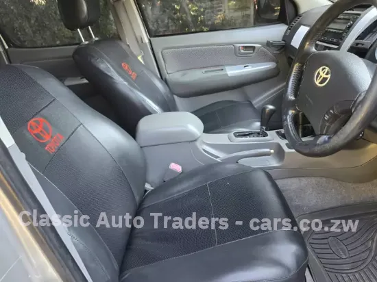 Picture of Toyota Hilux 2011