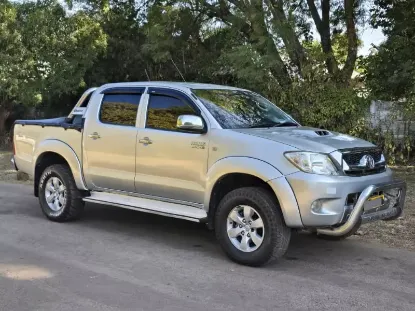 Picture of Toyota Hilux 2011