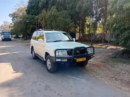 Picture of Toyota Land Cruiser 100 series 2002