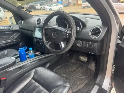 Picture of Mercedes Benz ML-Class 2008