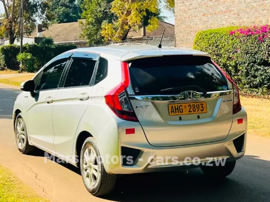 Picture of Honda Fit gp5 2016