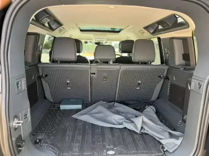 Picture of Land Rover Defender 2025
