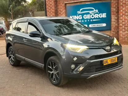 Picture of Toyota Rav4 2017