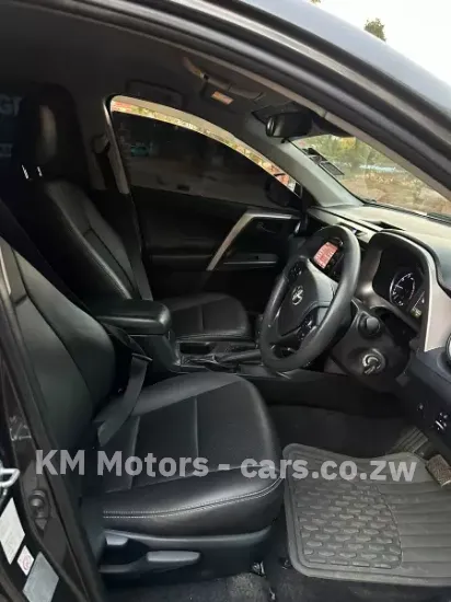 Picture of Toyota Rav4 2017
