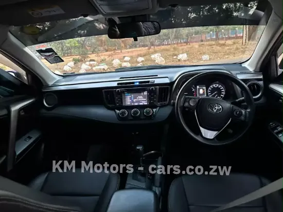 Picture of Toyota Rav4 2017