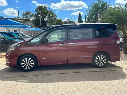 Picture of Nissan Serena 2018