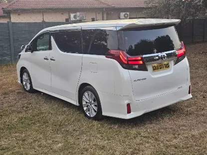 Picture of Toyota Alphard 2017