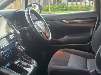 Picture of Toyota Alphard 2017