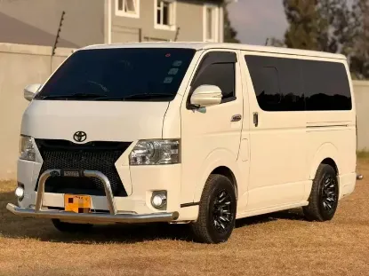 Picture of Toyota Hiace 2016
