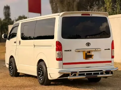 Picture of Toyota Hiace 2016