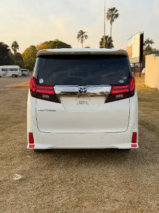 Picture of Toyota Alphard 2017