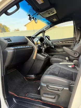 Picture of Toyota Alphard 2017