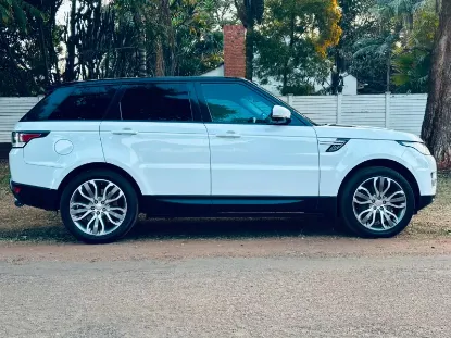 Picture of Range rover Sport 2015