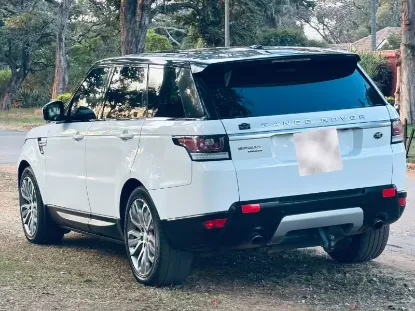 Picture of Range rover Sport 2015
