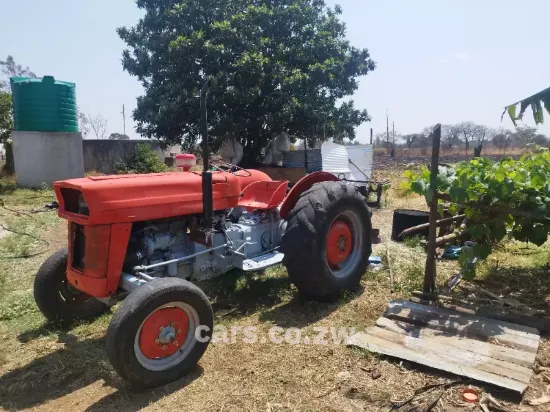 Picture of Massey ferguson 1996