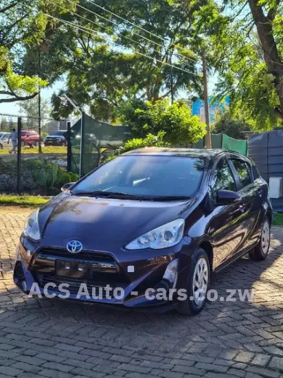 Picture of Toyota Aqua 2016