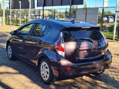 Picture of Toyota Aqua 2016