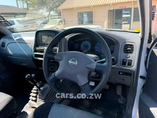 Picture of Nissan NP300 2019