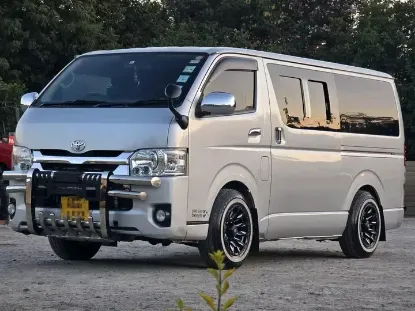 Picture of Toyota Hiace 2016