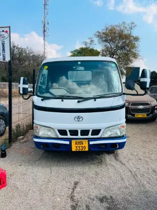 Picture of Toyota Dyna 2015