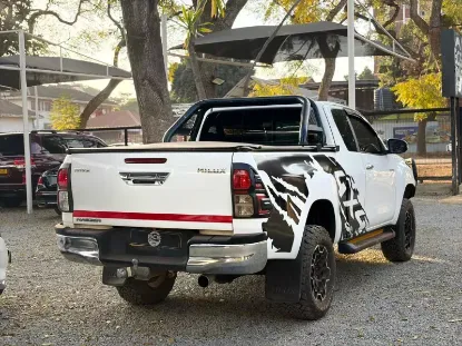 Picture of Toyota Hilux 2017
