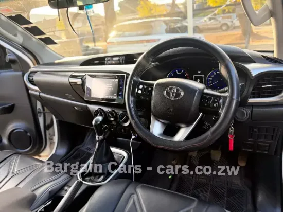Picture of Toyota Hilux 2017