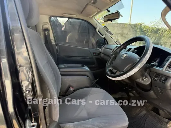 Picture of Toyota Haice 2013