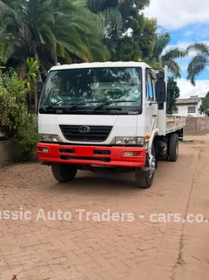 Picture of Nissan UD 70 2008