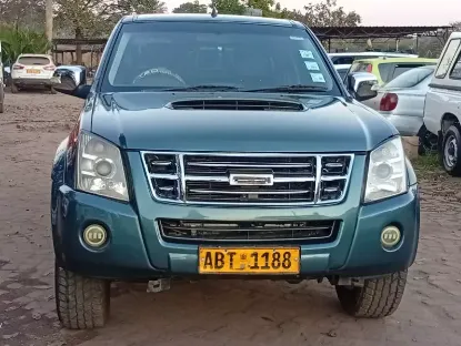 Picture of Isuzu KB300 2010