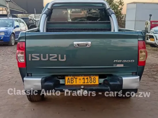 Picture of Isuzu KB300 2010