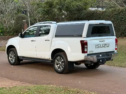 Picture of Isuzu KB300 2018