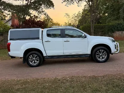 Picture of Isuzu KB300 2018
