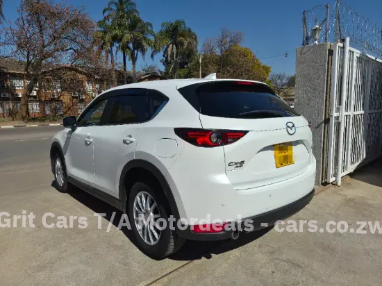 Picture of Mazda CX-5 2017