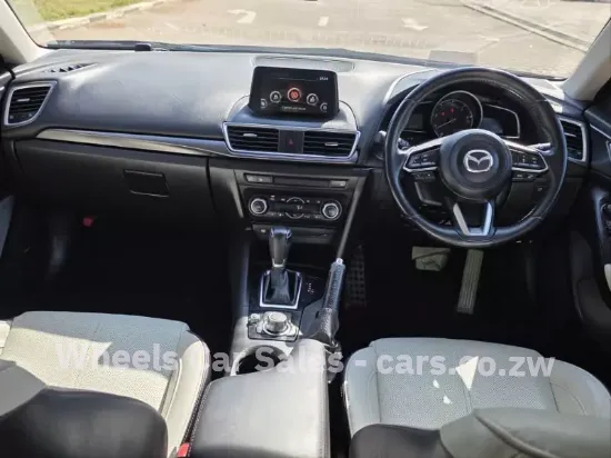 Picture of Mazda Axela 2017