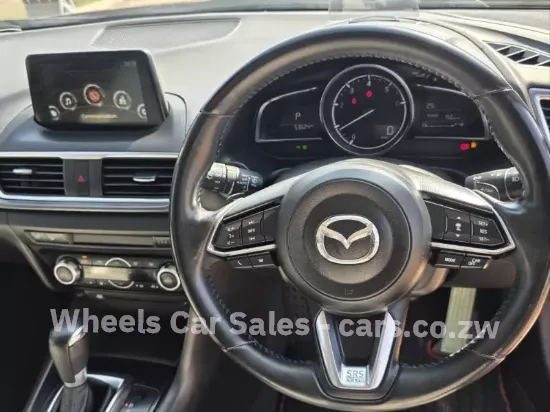 Picture of Mazda Axela 2017