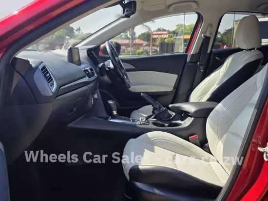 Picture of Mazda Axela 2017