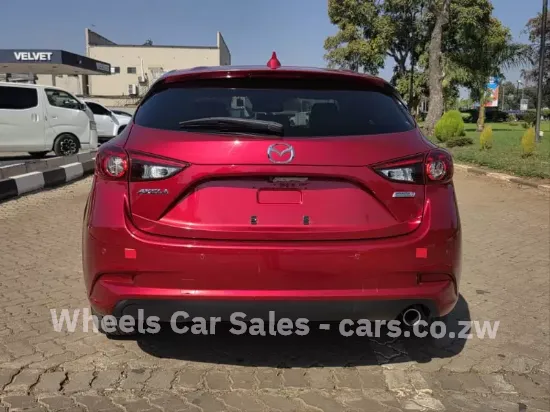 Picture of Mazda Axela 2017